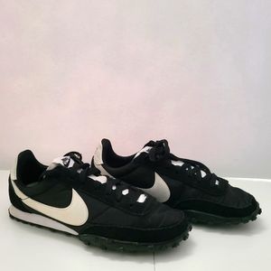 Nike waffle racers